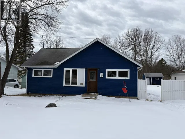 1232 Sunset DR, Fort Frances, Ontario P9A2T8