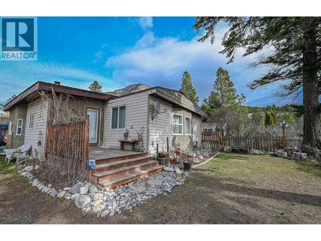 4981 Spruce Avenue, Canal Flats, British Columbia v0b1b0