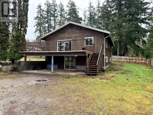 11071 NEAVE ROAD, Powell River, British Columbia V8A0L6