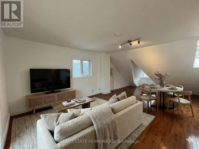 UPPER - 220 PAPE AVENUE, Toronto (South Riverdale), Ontario M4M2V8