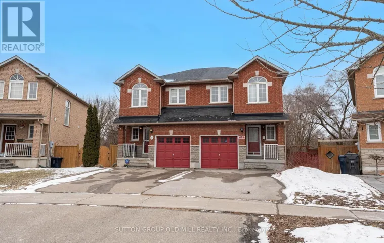 15 KATRINA COURT, Toronto (Rustic), Ontario M6L3G3