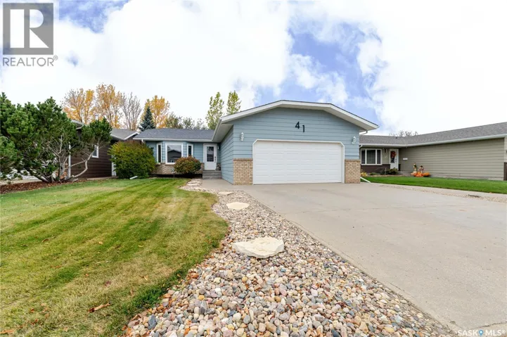 41 Taylor CRESCENT, Moose Jaw, Saskatchewan S6J1J6