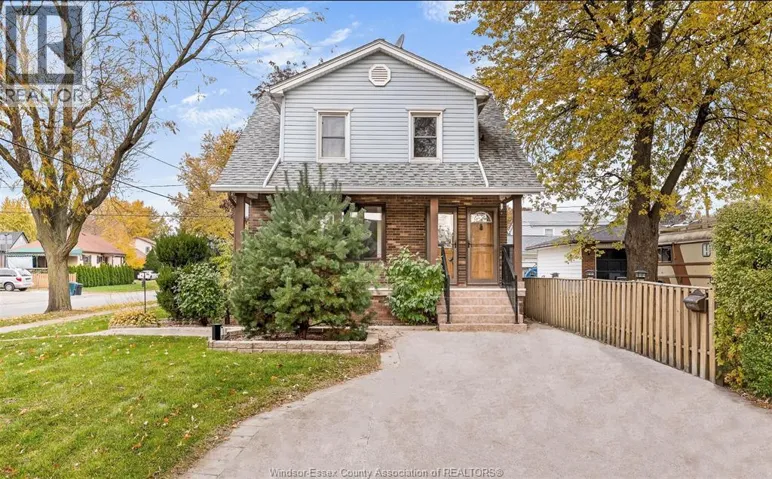 704 BENSETTE, Windsor, Ontario N8X2Z1