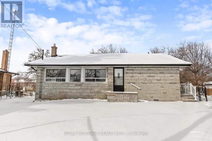 26 KITSON DRIVE, Toronto (Cliffcrest), Ontario M1M3C8