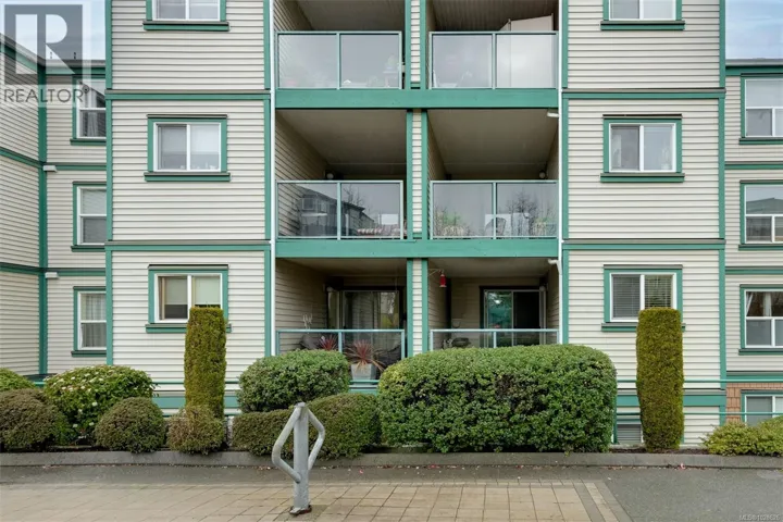 208 894 Vernon Ave, Saanich, British Columbia V8X2W6