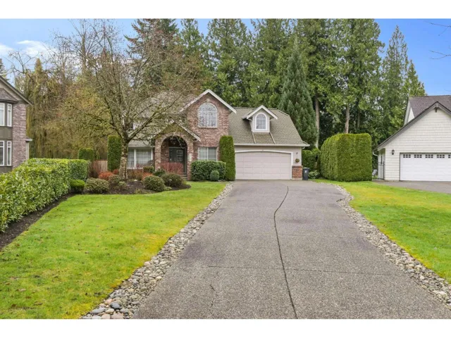 9740 210 STREET, Langley, British Columbia V1M2P8