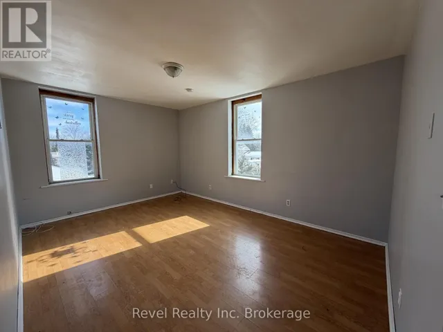 2 - 571 ONTARIO STREET, Warwick (Watford), Ontario N0M2S0