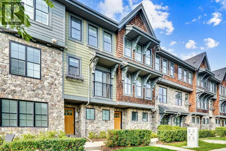 306 Ascot Circle SW, Calgary, Alberta T3H0X2