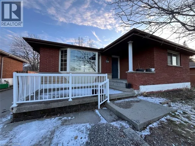 336 E MOHAWK Road E, Hamilton, Ontario L9A2J6