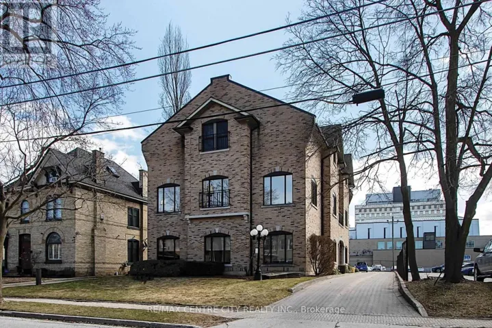 MAIN - 295 WOLFE STREET, London East (East F), Ontario N6B2C4