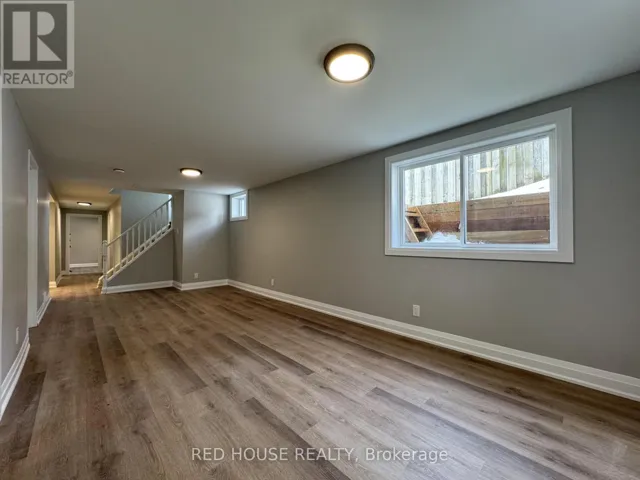 52 CHARLBROOK AVENUE, Barrie (Cundles East), Ontario L4M2Y4