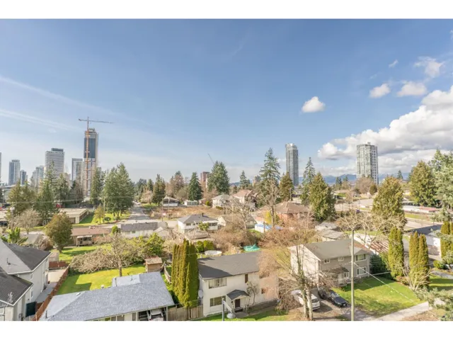 608 10488 138A STREET, Surrey, British Columbia V3T0W4