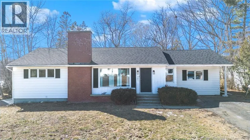 101 Douglas Avenue, Woodstock, New Brunswick E7M5Z8