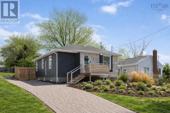 9 Tupper Street, Dartmouth, Nova Scotia B2Y2G5