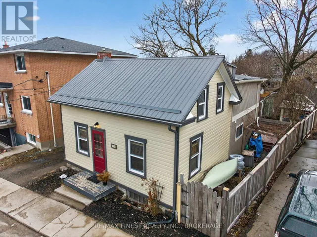 15 CHERRY STREET, Kingston (East of Sir John A. Blvd), Ontario K7K3W2