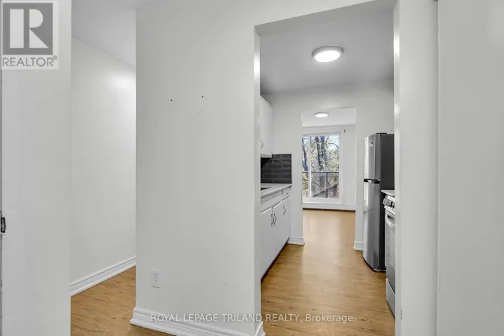 301 - 294 SAULSBURY STREET, Strathroy-Caradoc (NW), Ontario N7G2B2