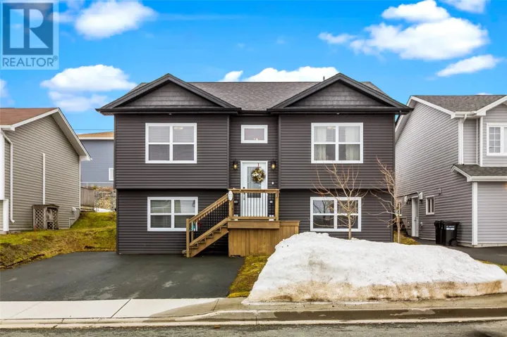 77 Maurice Putt Crescent, St. John's, Newfoundland & Labrador A1B1G6