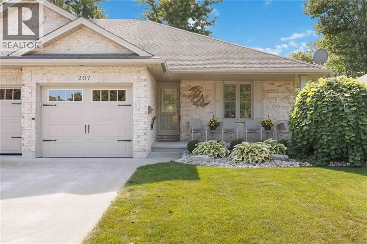 207 CASSANDRA BOULEVARD, Sarnia, Ontario N7S0A3