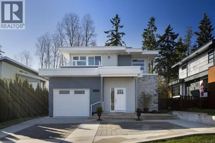 10965 Madrona Dr, North Saanich, British Columbia V8L5R7