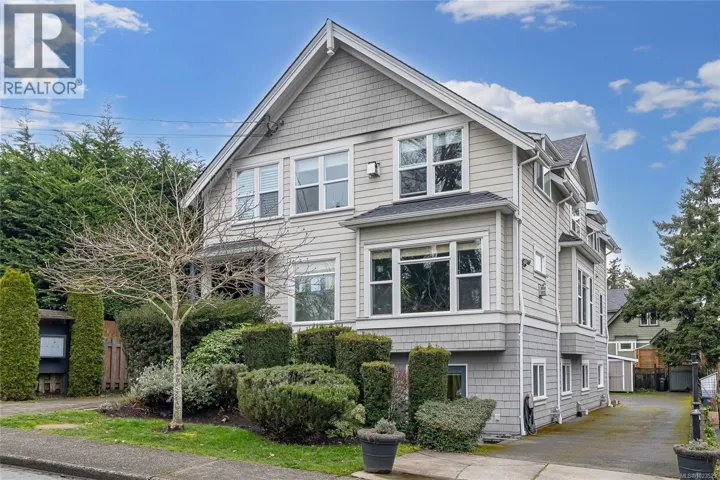 D 1216 Styles St, Victoria, British Columbia V9A3Z5
