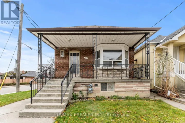 1013 BRIAR HILL AVENUE, Toronto (Briar Hill-Belgravia), Ontario M6B1M6