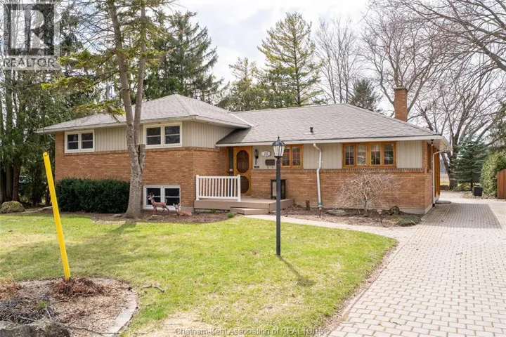 15 Detroit DRIVE, Chatham, Ontario N7M2M2