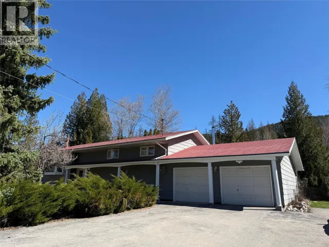 1076 COLUMBIA GARDENS Road, Fruitvale, British Columbia V0G1L1