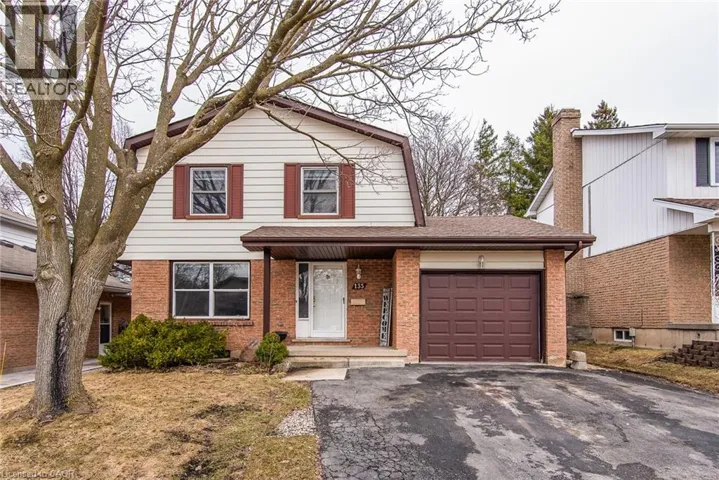 135 VINTAGE Crescent, Kitchener, Ontario N2P1L1