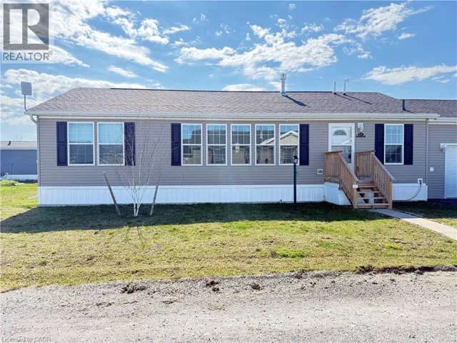 11 HICKORY HOLLOW, Nanticoke, Ontario N0A1P0