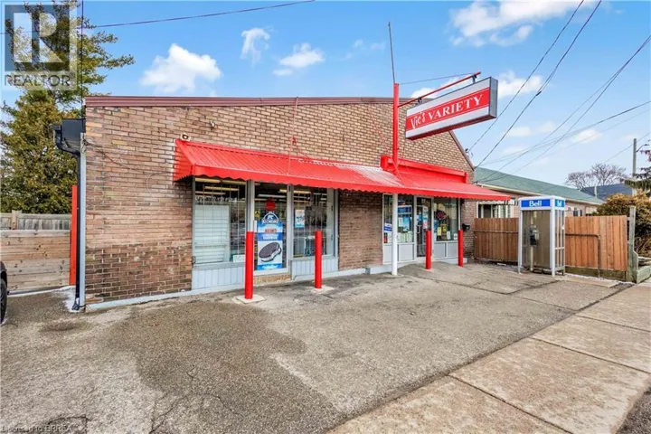 215 GRAND RIVER Avenue, Brantford, Ontario N3T4Y3