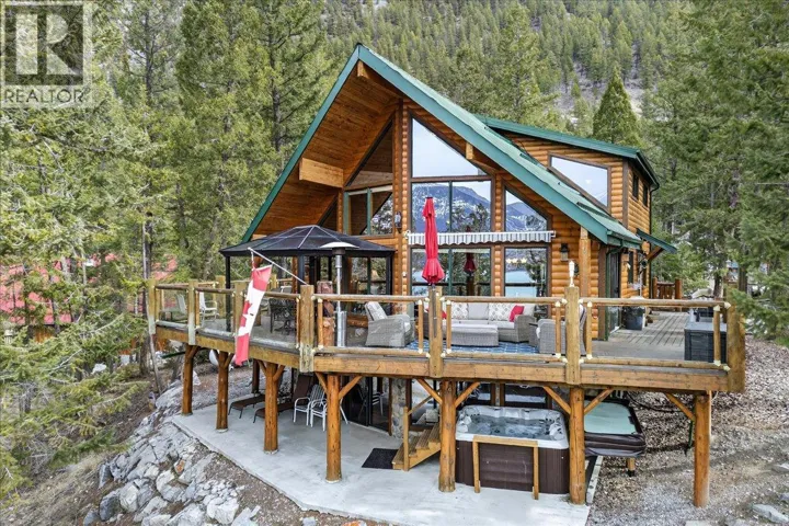 8385 Bighorn Sheep Lane, Canal Flats, British Columbia V0B1B0