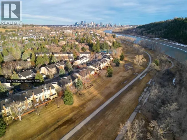 374 Point Mckay Gardens NW, Calgary, Alberta T3B4V8