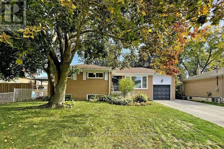 MAIN - 45 LEWIS DRIVE, Newmarket (Central Newmarket), Ontario L3Y1R6