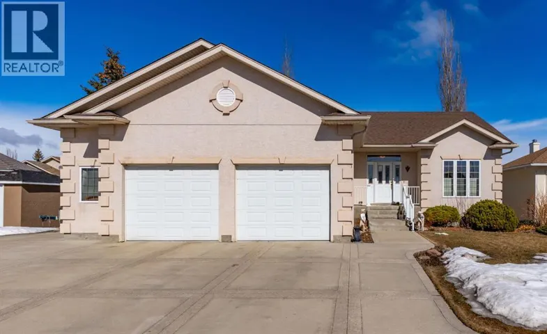 35 Lake Ridge, Olds, Alberta T4H1W6