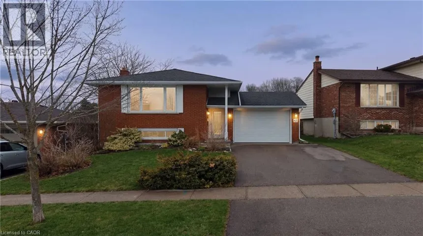 43 RIPLEY Crescent, Kitchener, Ontario N2N1W2
