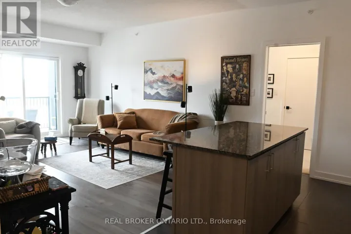 204 - 4 SPICE WAY, Barrie, Ontario L9J0M2