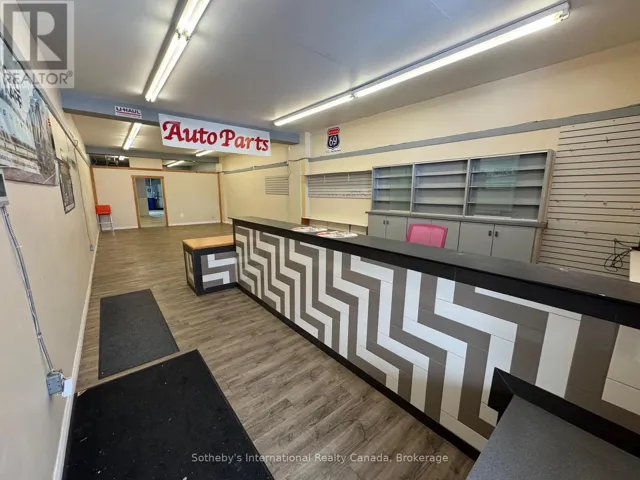 657 COLBORNE STREET, Brantford, Ontario N3S3M8