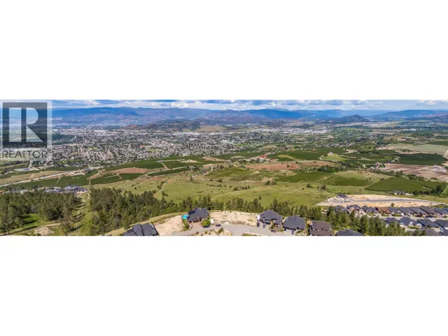 1726 Carnegie Street, Kelowna, British Columbia V1P1T3