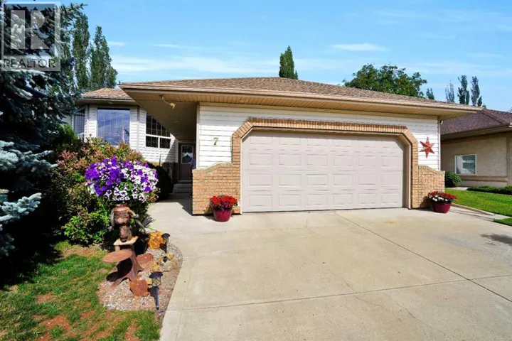 7 Revie Close, Red Deer, Alberta T4P3N9