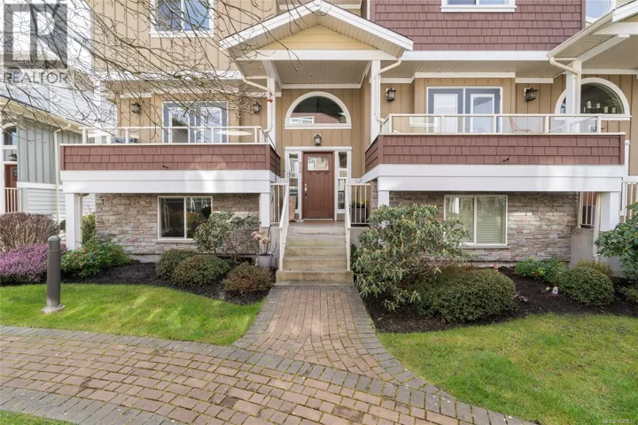 560 Heatherdale Lane, Saanich, British Columbia V8Z0A4