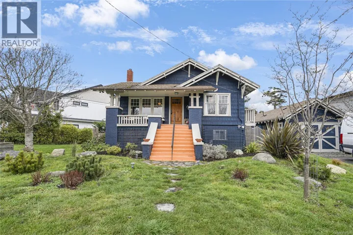 2064 Quimper St, Oak Bay, British Columbia V8S2H6
