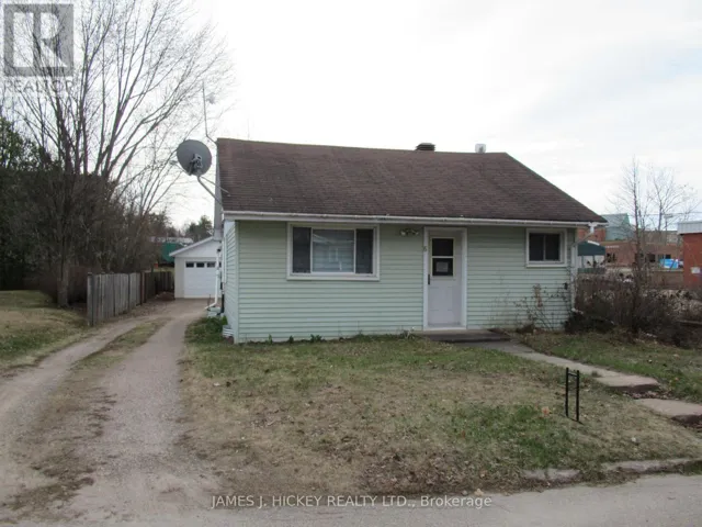 6 HILLCREST AVENUE, Deep River, Ontario K0J1P0