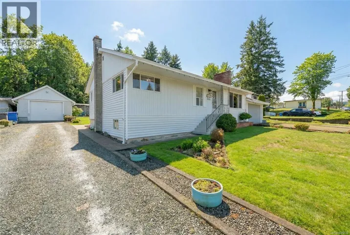 3820 South Oyster School Rd, Saltair, British Columbia V9G1Z5