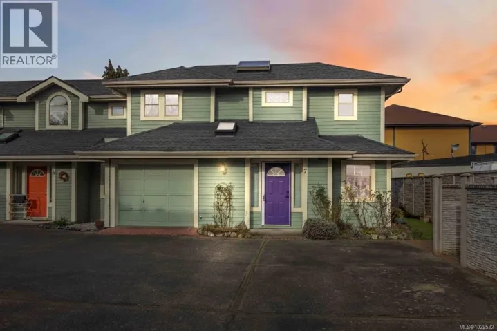 7 1060 Sutlej St, Victoria, British Columbia V8V2V8