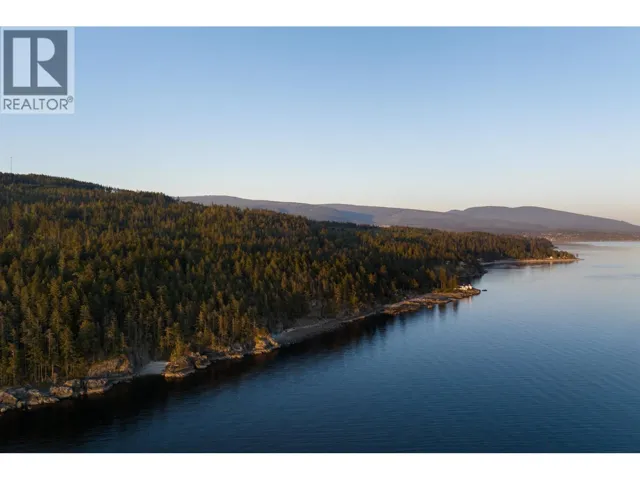 LOT C SUNSHINE COAST HIGHWAY, Sechelt, British Columbia V7Z0N2