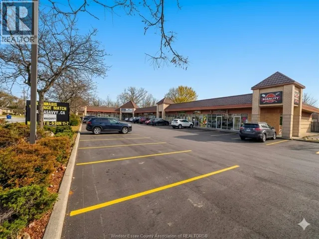 3395 HOWARD AVENUE Unit# 12, Windsor, Ontario N9E3N6