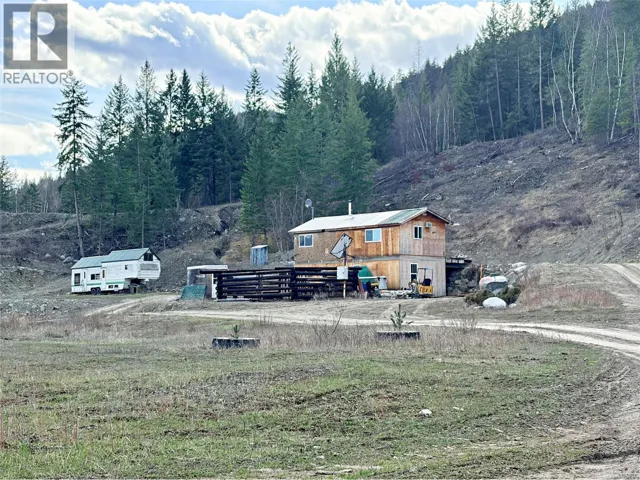 5521 BOULDER MOUNTAIN Road, Barriere, British Columbia V0E1E0