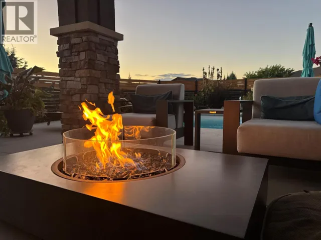 667 Devonian Avenue, Kelowna, British Columbia V1W5C2