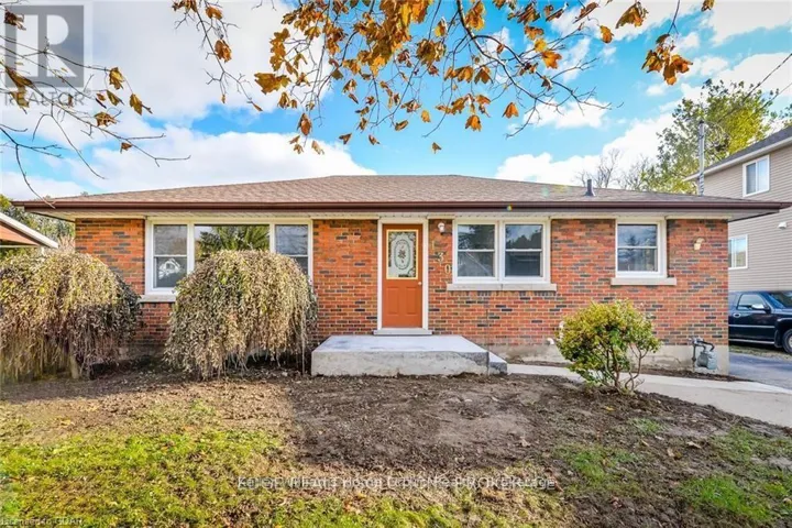 130 FORFAR STREET E, Centre Wellington (Fergus), Ontario N1M1B2