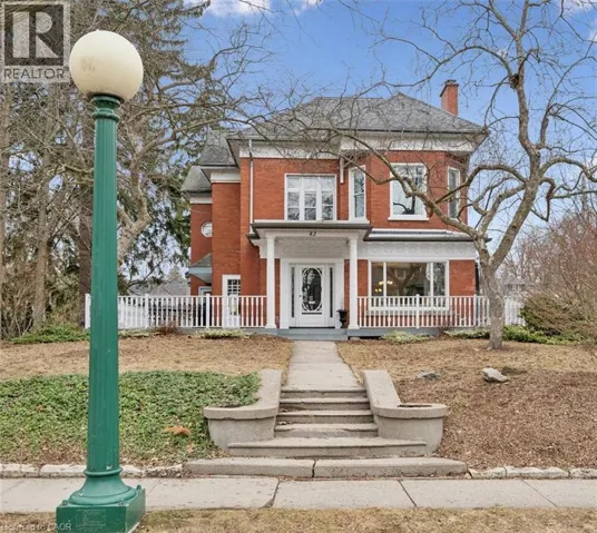 42 LANSDOWNE Road N, Cambridge, Ontario N1S2S9